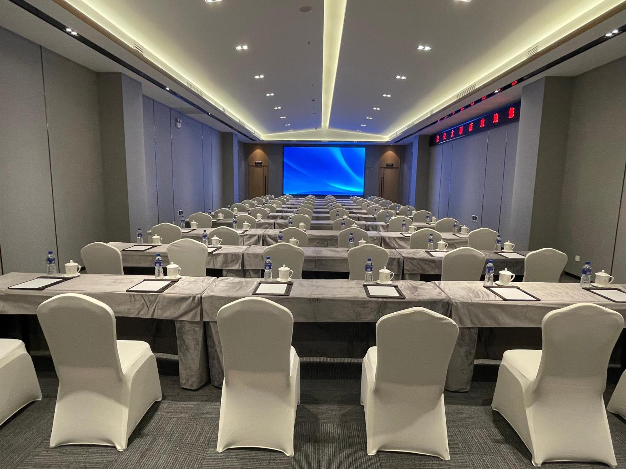Beijing Jingyi Hotel Buitenkant foto